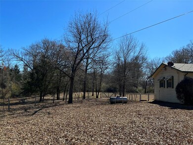 1003 County Road 2515, Bonham, TX 75418 - photo 2
