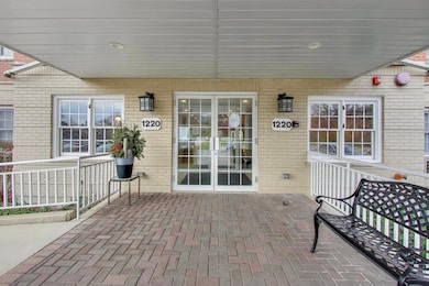 1220 Depot St unit 109, Glenview, IL 60025 - photo 4