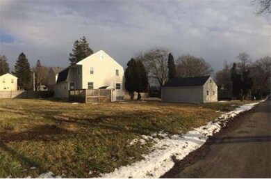 22 Pinehurst St, North Dartmouth, MA 02747 - photo 2