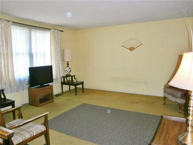 878 Deerfield Dr, North Tonawanda, NY 14120 - photo 6