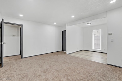 1390 Vegas Valley Dr unit 26, Las Vegas, NV 89169 - photo 6