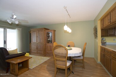 5122 Green Meadow Rd unit 47, Kalamazoo, MI 49009 - photo 4