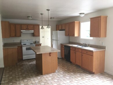 366 Ridge Ave, Hawley, PA 18428 - photo 4