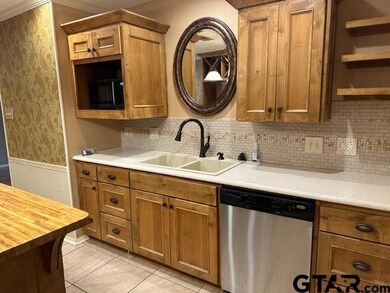 2216 2216 Aberdeen Dr, Tyler, TX 75703 - photo 5