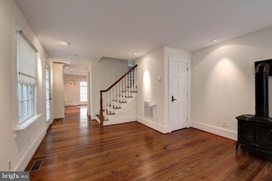 109 S Kent St, Chestertown, MD 21620 - photo 2