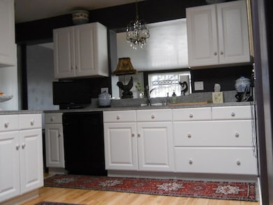 Kitchen Cabinetry Galore