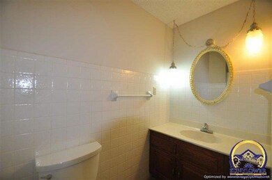 2919 SW Auburn Rd, Topeka, KS 66614 - photo 5
