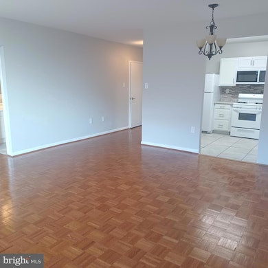 3701 S George Mason Dr unit 2118N, Falls Church, VA 22041 - photo 6