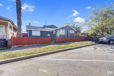 113 Lucard St, Taft, CA 93268 - photo 3