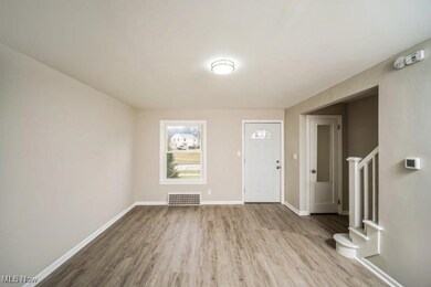 25151 Fisher Rd, Euclid, OH 44117 - photo 5