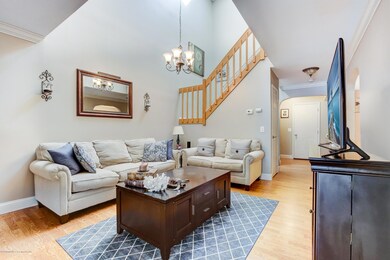 007_Family Room