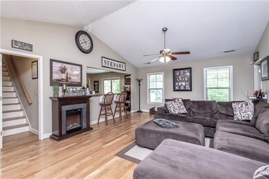 1709 Riverstone Dr, Lincolnton, NC 28092 - photo 7