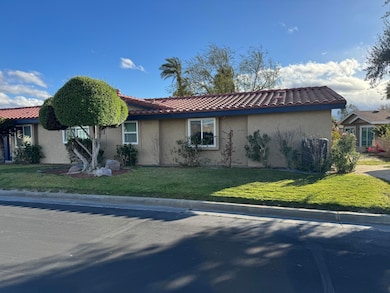 34521 Mesquite Tree Dr, Thousand Palms, CA 92276 - photo 2