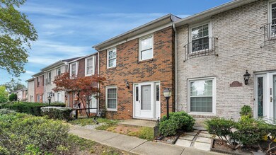 2327 Hardesty Ct