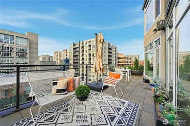 Plenty of room to host a party or enjoy relaxing after a long day & watch the Ferry cross the sound & soak in the sunset skies!