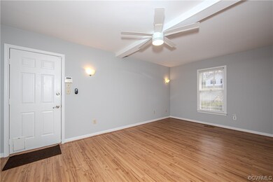 Entryway featuring light hardwood / wood-style flo