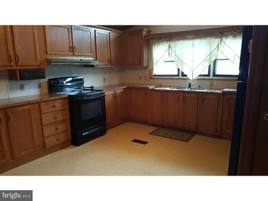 2 Chris Amber Dr, Orwigsburg, PA 17961 - photo 3