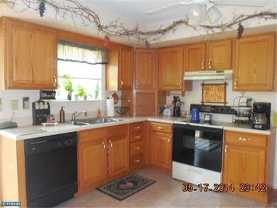 618 Grove Ave, Mohnton, PA 19540 - photo 4