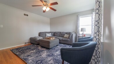 916 W Pine Place, Griffith, IN 46319 - photo 3