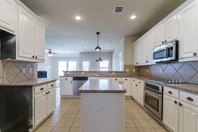 820 Austin Ln, Lavon, TX 75166 - photo 4