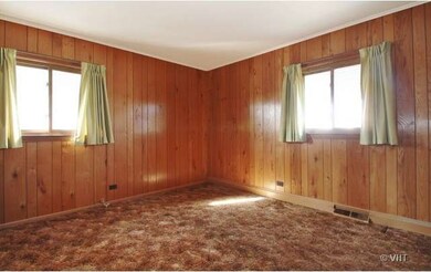 2258 S Scott St, Des Plaines, IL 60018 - photo 5