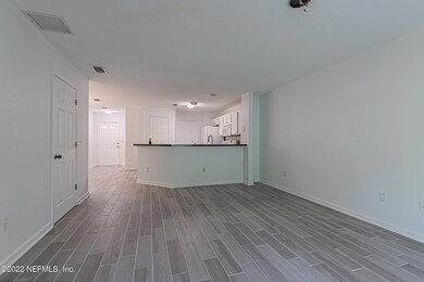 11 Family Room-3