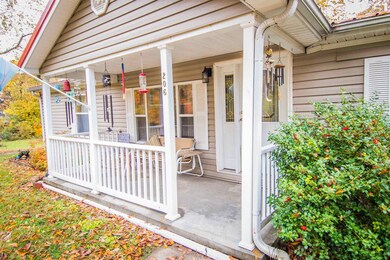 206 N 3rd St, Edwardsport, IN 47528 - photo 2