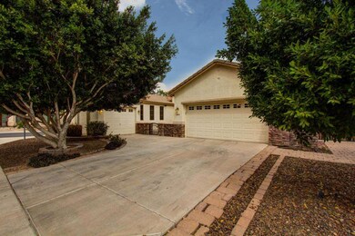 002_Three Car Garage