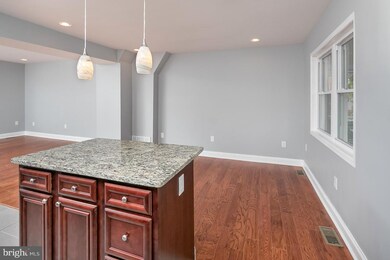 1113 Lyndhurst St, Baltimore, MD 21229 - photo 4