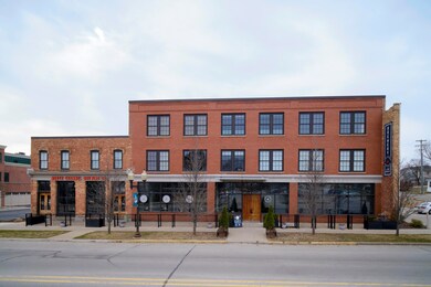 86 Washington St unit 240, Manistee, MI 49660 - photo 2