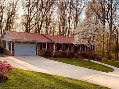 1149 Cranbrook Cir, Asheboro, NC 27205 - photo 2