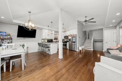 7457 W 64th St, Summit Argo, IL 60501 - photo 3