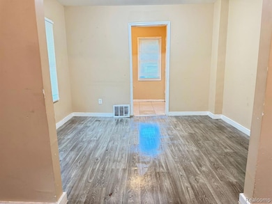 6078 Plainview Ave, Detroit, MI 48228 - photo 7