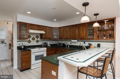 316 Beach Dr, Annapolis, MD 21403 - photo 3