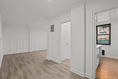 The Jayro unit 1J, Yonkers, NY 10704 - photo 2