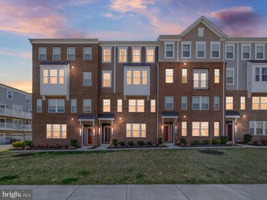 9741 Tealbriar Dr unit 250, Upper Marlboro, MD 20772 - photo 2