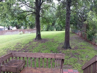 2912 Iva Dr, Independence, MO 64057 - photo 3