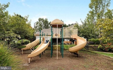 4668 Lawton Way unit 5, Alexandria, VA 22311 - photo 2