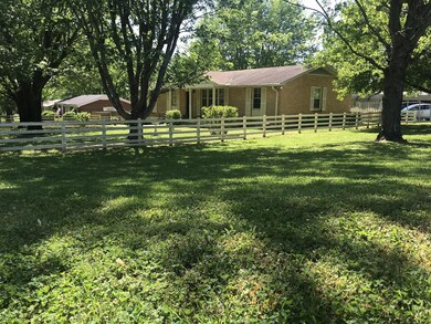 2019 Westwood Dr, Columbia, TN 38401 - photo 2