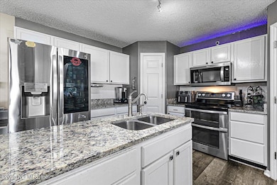 13-Kitchen