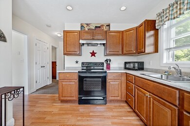 403 Benson Rd, Northbridge, MA 01534 - photo 7