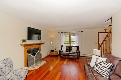 18 Robert Ln, Rensselaer, NY 12144 - photo 3