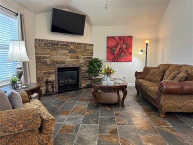 2106 Whispering Pine Blvd, Shawnee, OK 74804 - photo 7