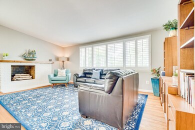 2930 Viewpoint Rd, Alexandria, VA 22314 - photo 5