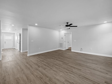 110 Kensington Dr, Spartanburg, SC 29306 - photo 4