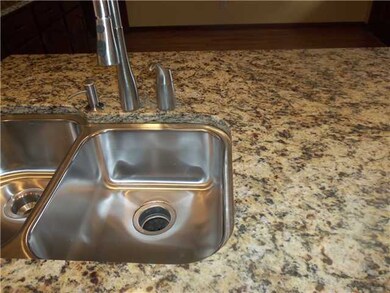 435 Northview Dr, Columbus, OH 43209 - photo 6