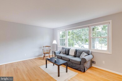 213 Worthmont Rd, Catonsville, MD 21228 - photo 4