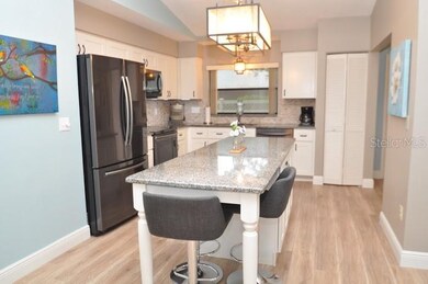 ISLAND KITCHEN