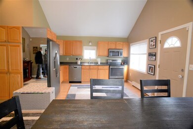 312 Mammoth Rd, Londonderry, NH 03053 - photo 7