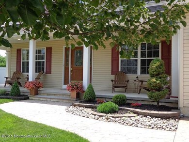 207 Cedar Lake Front Porch